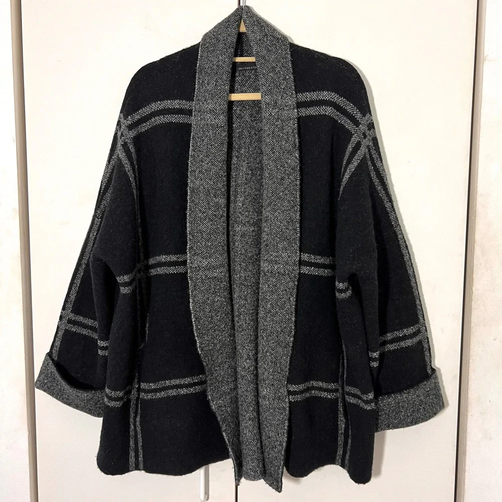 360 Sweater Blanket Cardigan Womens M Black Wool Yak Plaid Open Front‎ Oversized